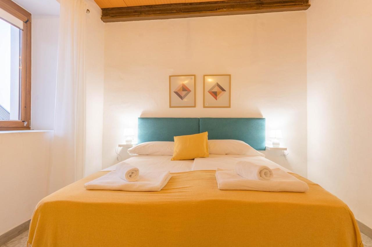 Apartamentos Miguel De Cervantes Centro Cordova Esterno foto