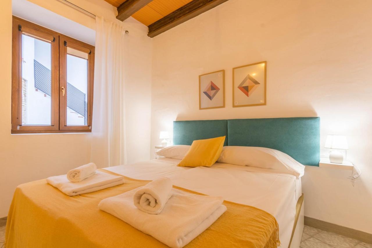 Apartamentos Miguel De Cervantes Centro Cordova Esterno foto
