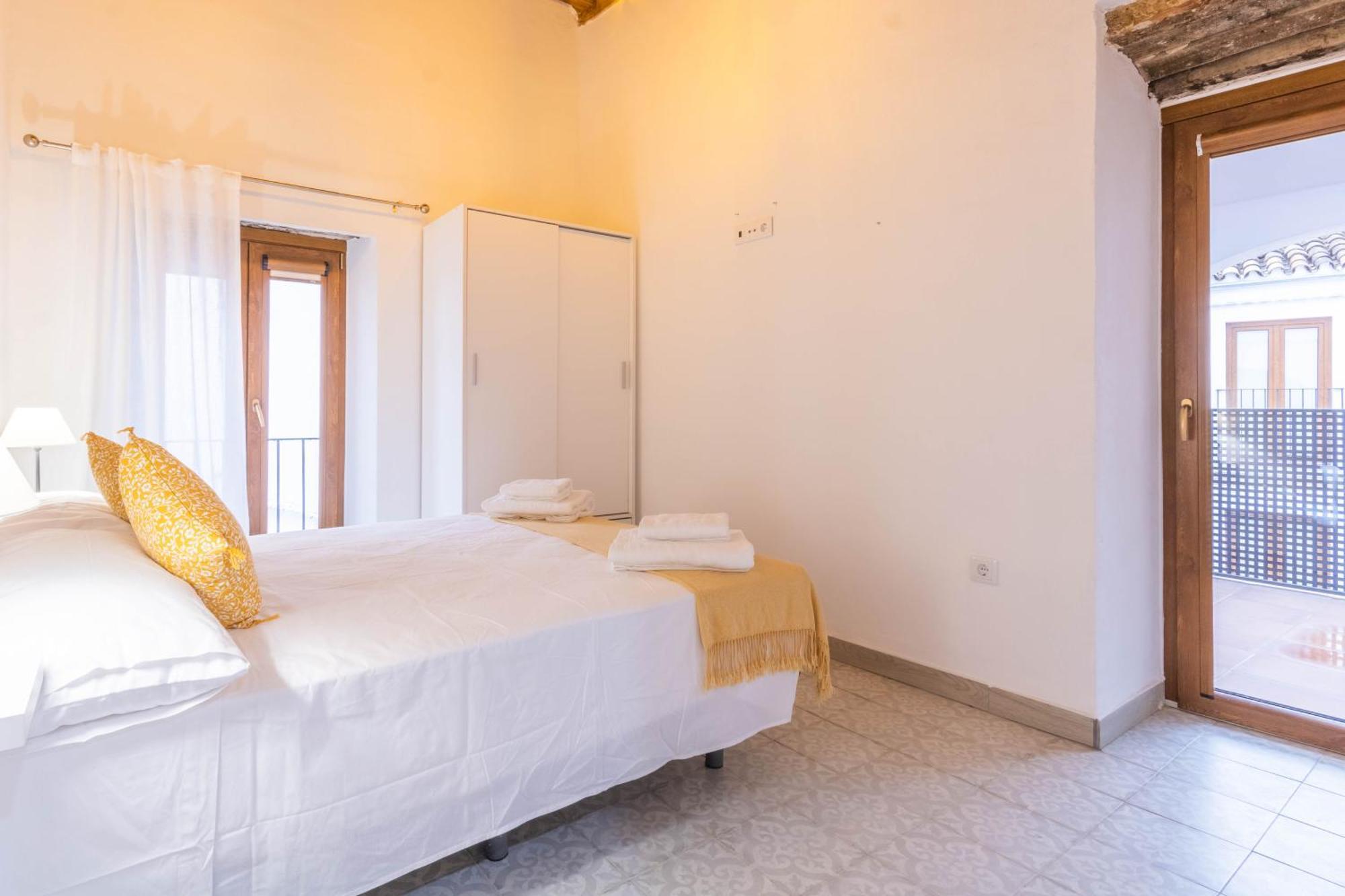 Apartamentos Miguel De Cervantes Centro Cordova Esterno foto